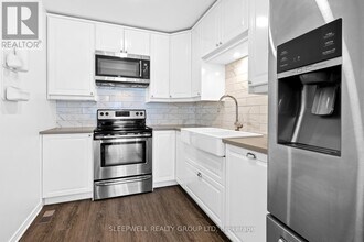 7 Furlong Crescent in Ottawa, ON - Building Photo - Building Photo