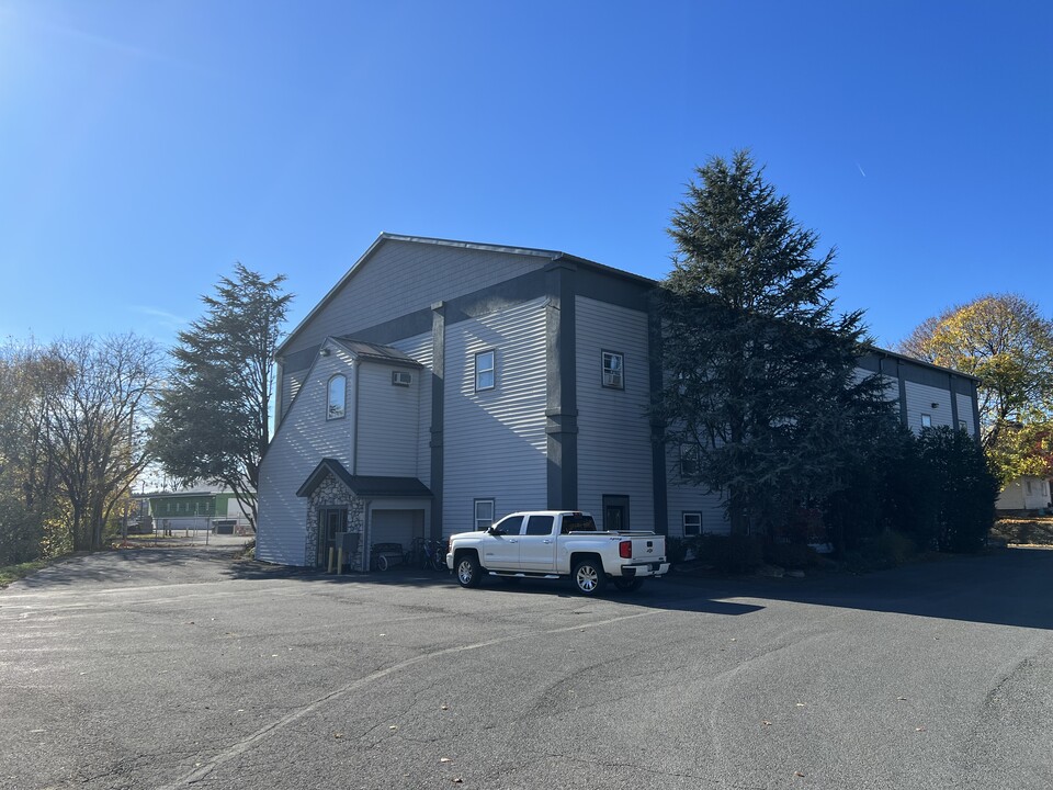 121 David St, Unit 204 in Selinsgrove, PA - Building Photo