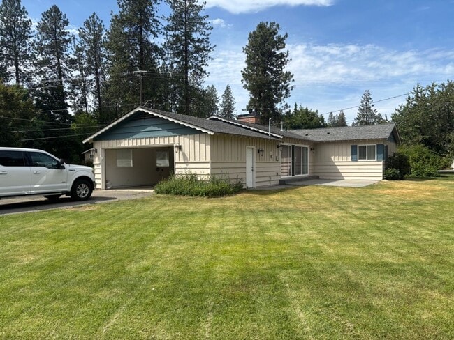 106 Hazelwood Dr in Coeur d'Alene, ID - Building Photo - Building Photo