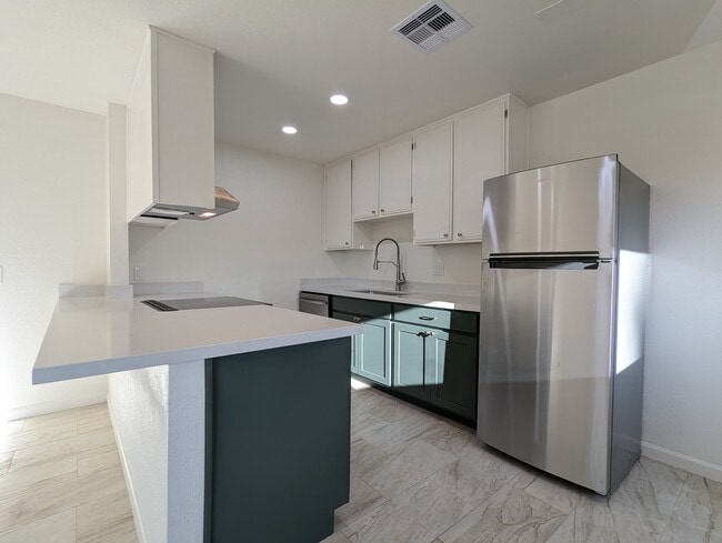 73443 Catalina Way, Unit 1
