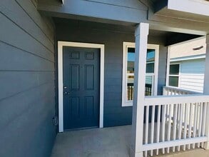 1227 Art Wall Wy in San Antonio, TX - Building Photo - Building Photo