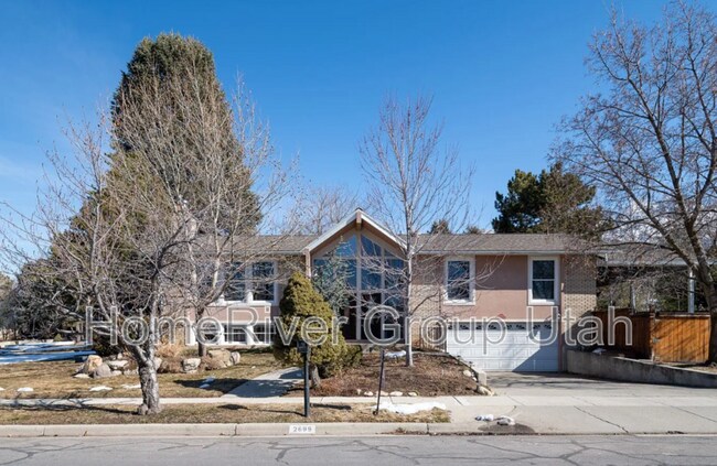 2699 Grandview Dr in Sandy, UT - Building Photo - Building Photo
