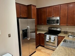 1201 Canal St, Unit 361 in New Orleans, LA - Building Photo - Building Photo