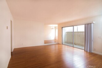 1122 9th St, Unit 4 in Santa Monica, CA - Foto de edificio - Building Photo