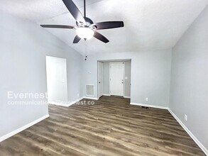 4280 Valley Grove Dr in Nashville, TN - Foto de edificio - Building Photo