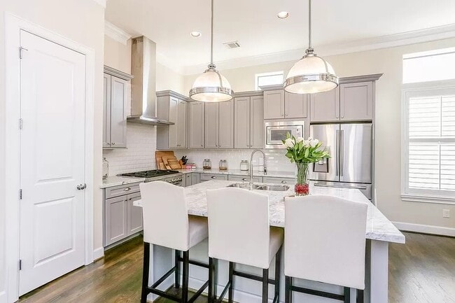 property at 5309 Blossom St