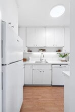 904 Peninsula Ave in San Mateo, CA - Building Photo - Building Photo