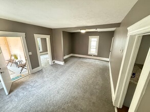 2018 Robin St in Lakewood, OH - Building Photo - Building Photo
