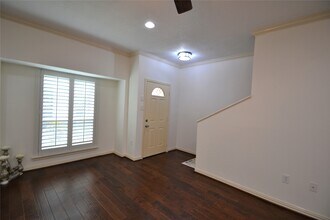 830 Threadneedle St in Houston, TX - Building Photo - Building Photo