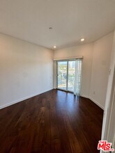 5531 La Mirada Ave in Los Angeles, CA - Building Photo - Building Photo