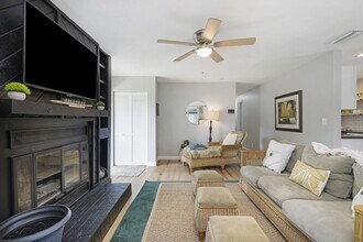 4705 Hollingsworth Ave in Sarasota, FL - Building Photo - Building Photo