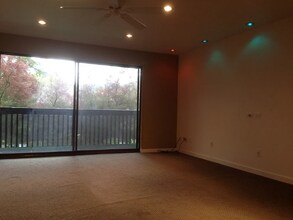 300 Los Alamos Rd, Unit APT 202 in Santa Rosa, CA - Building Photo - Building Photo