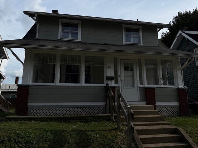 property at 1310 Ray Pl NW