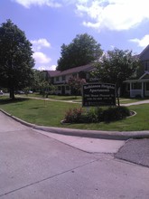 Robinson Heights Apartments in Burlington, IA - Building Photo - Building Photo