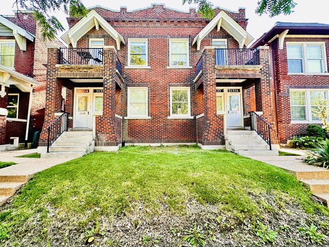 3133 Lackland Ave, Unit 1st floor