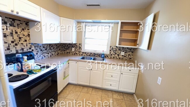 property at 1426 Willow Rd