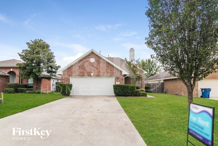 18490 Sunrise Pines Dr in Montgomery, TX - Building Photo