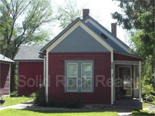 property at 809 N Wahsatch Ave