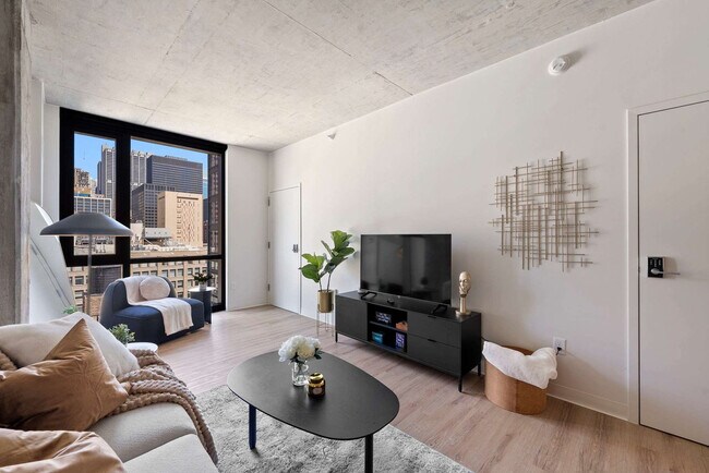 property at 633 S LaSalle St