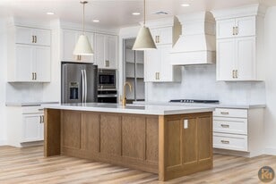 1806 S Roy Ct in Washington, UT - Building Photo