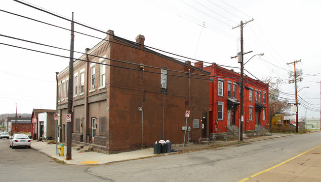 541 Brushton Ave in Pittsburgh, PA - Building Photo - Building Photo