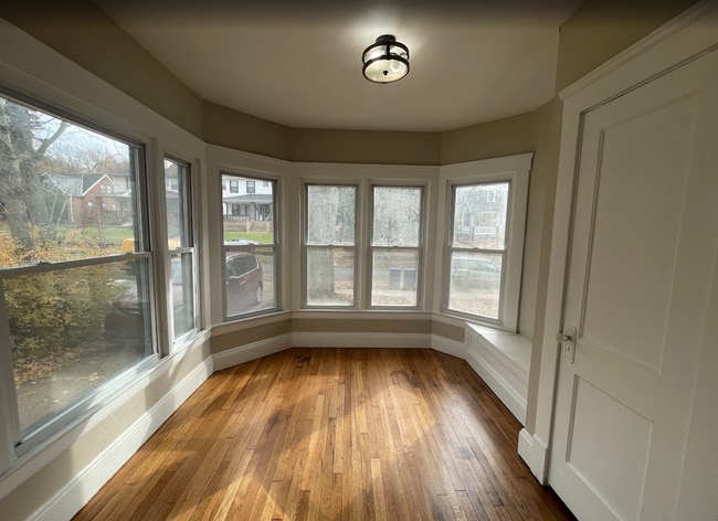 3235 Oak Rd in Cleveland Heights, OH - Building Photo - Building Photo