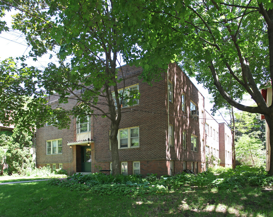 The Bedford Apartments in Minneapolis, MN - Building Photo