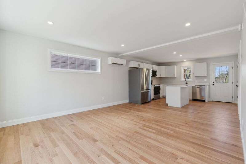 8 Legacy Ln in Kennebunk, ME - Building Photo