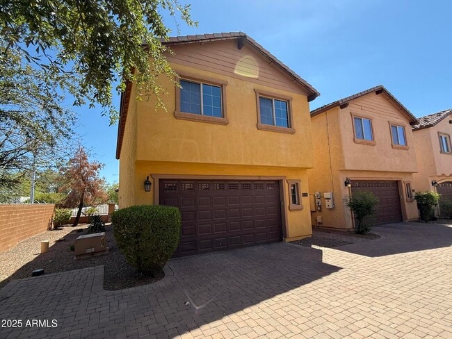 property at 2062 E Heartwood Ln