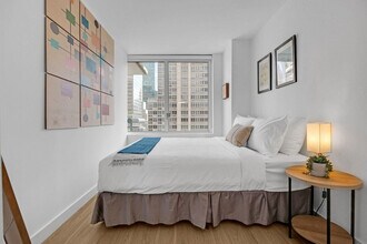 980 6th Ave in New York, NY - Building Photo - Building Photo