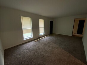 157 Maple Grove Way in Columbia, MO - Building Photo - Building Photo