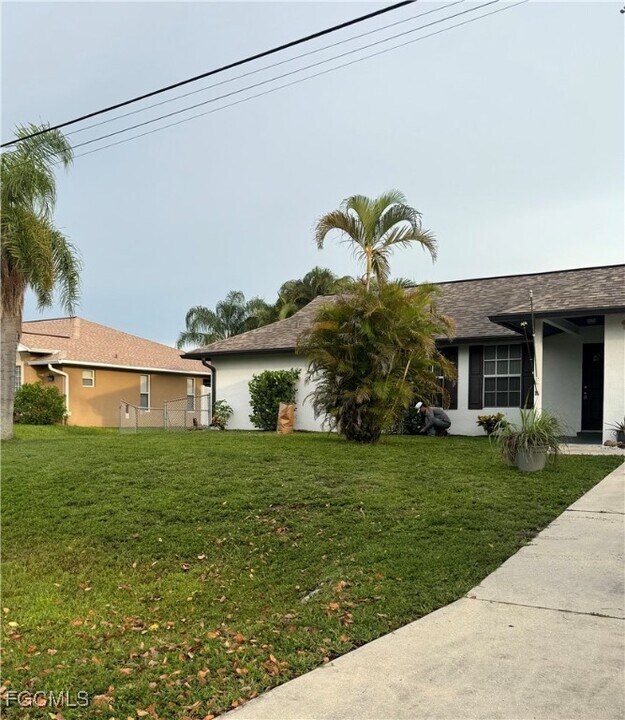 1414 SW 10th Terrace in Cape Coral, FL - Building Photo
