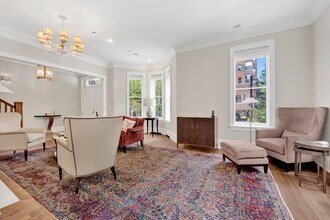 103 W Chestnut St in Chicago, IL - Building Photo - Building Photo