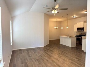 2405 Northcreek Ln in Oklahoma City, OK - Building Photo - Building Photo