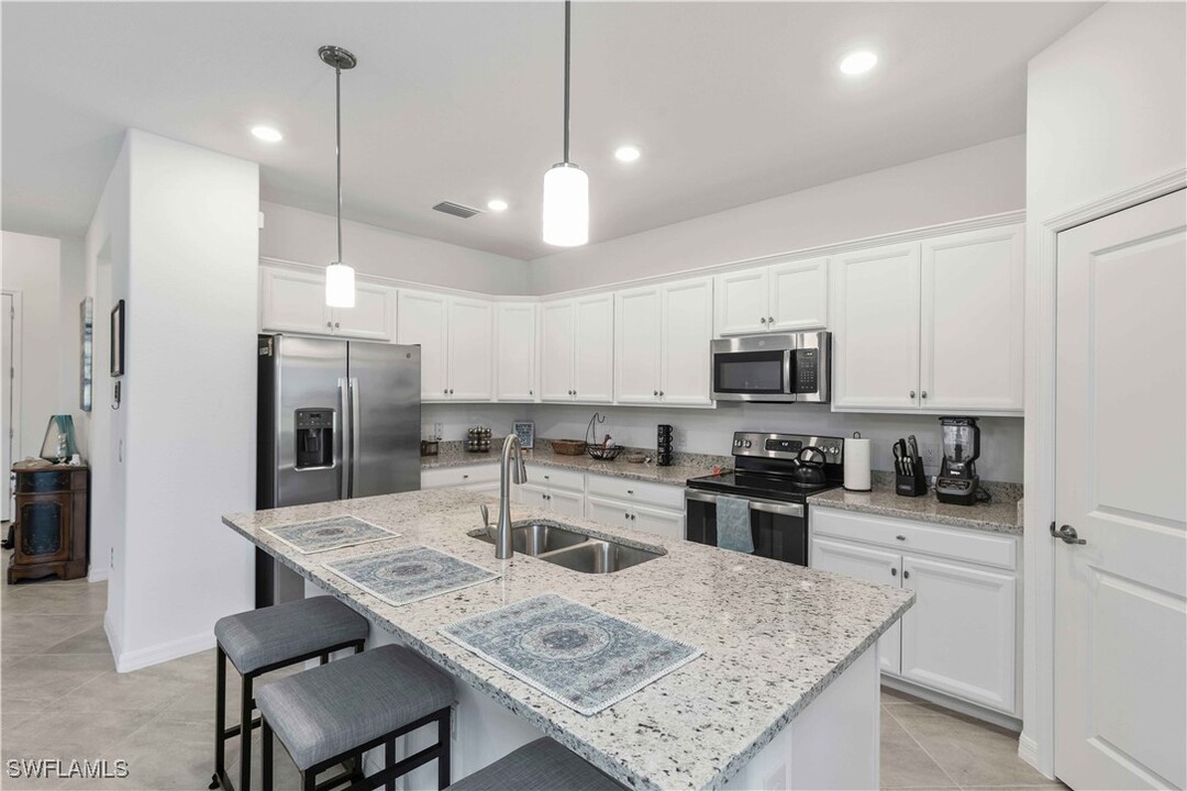14688 Cantabria Dr in Ft. Myers, FL - Building Photo
