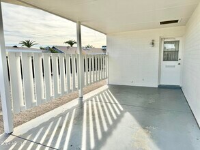 10012 N 103rd Ave in Sun City, AZ - Foto de edificio - Building Photo