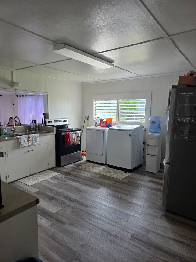 29 Ai St in Makawao, HI - Foto de edificio - Building Photo