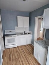 2411 W Grand St in Detroit, MI - Building Photo - Building Photo