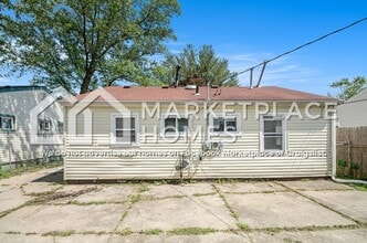 22375 Eastwood Ave in Warren, MI - Building Photo - Building Photo