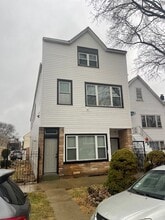2438 W 45th Pl in Chicago, IL - Building Photo - Building Photo