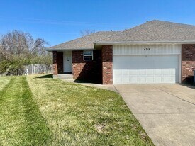 4318 Penny Ct in Ozark, MO - Building Photo