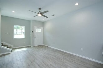 923 Timberglen Ct in Montgomery, TX - Building Photo - Building Photo
