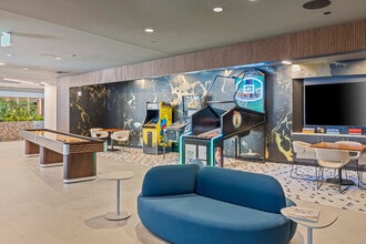 Amaya in Revere, MA - Foto de edificio - Building Photo