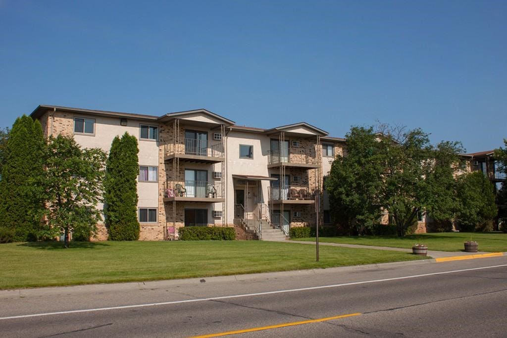 2815 Ridgeway Ave NW, Unit 7 in Bemidji, MN - Building Photo
