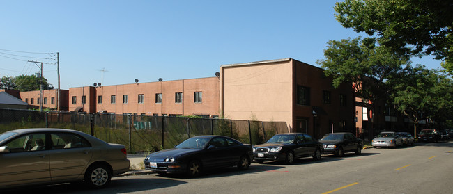 Oriental Terraces in Chicago, IL - Building Photo - Building Photo