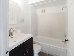 690 York Ave in St. Paul, MN - Building Photo - Building Photo