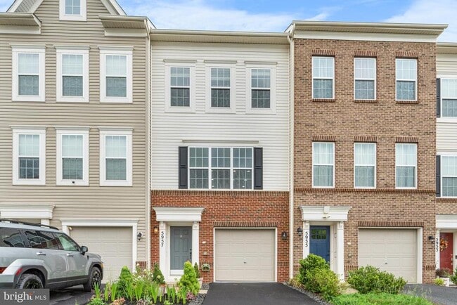 property at 5957 Whelan Ln