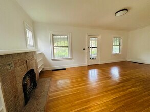 353 Hillcrest Ave in Louisville, KY - Building Photo - Building Photo