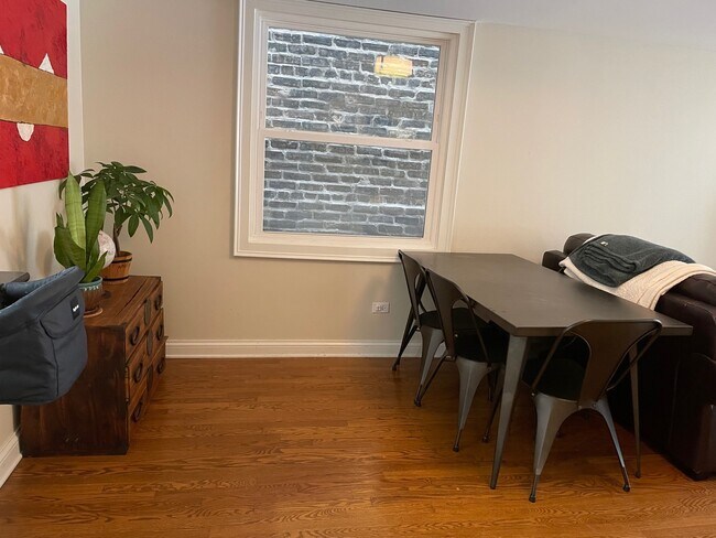 922 W Roscoe St in Chicago, IL - Building Photo - Building Photo