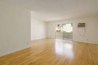 2803 Arizona Ave in Santa Monica, CA - Building Photo - Building Photo